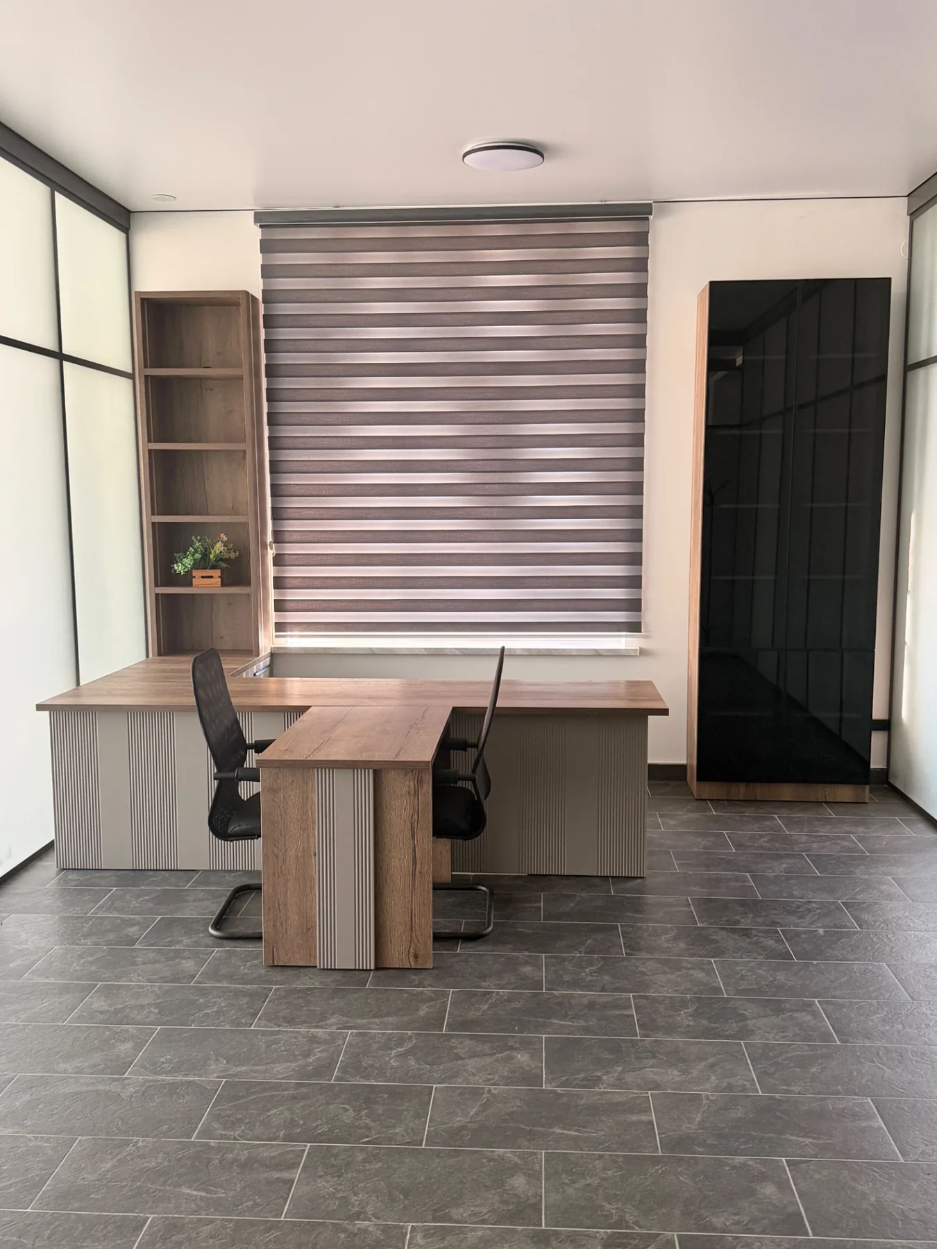 Офис для обслуживания клиентов LKW TARAZ SERVICE